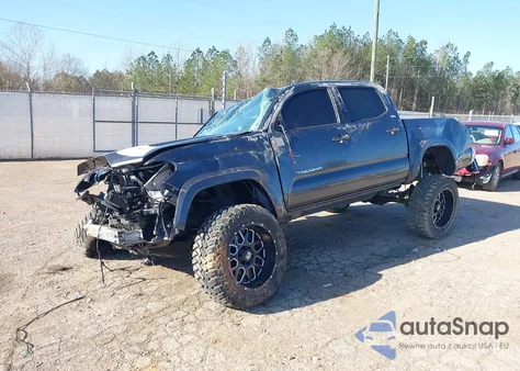 2018 Toyota Tacoma Sr5 V6 z USA, uszkodzony, nr VIN 3TMAZ5CN6JM069319